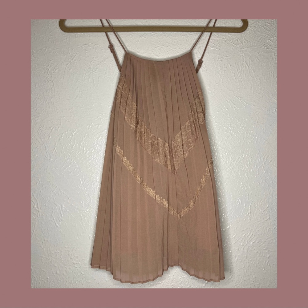 ASTR Flowy Blush Top